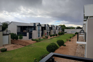 Suzaan Hennig Real Estate