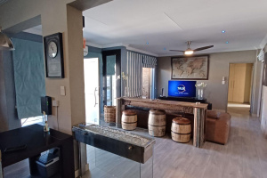 YellowSquare Properties (T332/16)