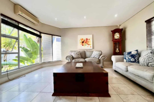 YellowSquare Properties (T332/16)