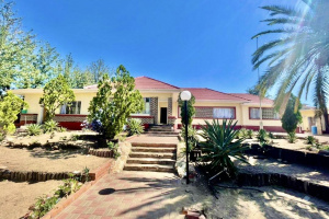 YellowSquare Properties (T332/16)