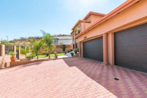 LaRochelle Properties