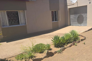 YellowSquare Properties (T332/16)