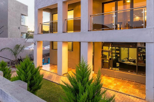 Suzaan Hennig Real Estate