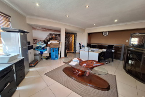 YellowSquare Properties (T332/16)