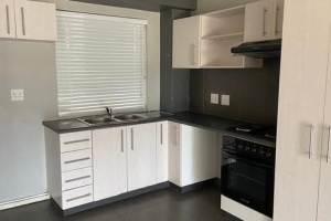 Suzaan Hennig Real Estate