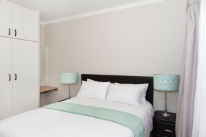 Suzaan Hennig Real Estate