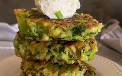 Zucchini and mint fritters
