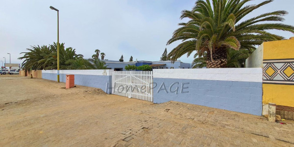 Henties Bay Proper:  5 Bedroom FARMSTYLE HOME is for Sale