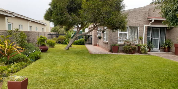 BEAUTIFUL FAMILY HOME FOR SALE IN HENTIES BAY