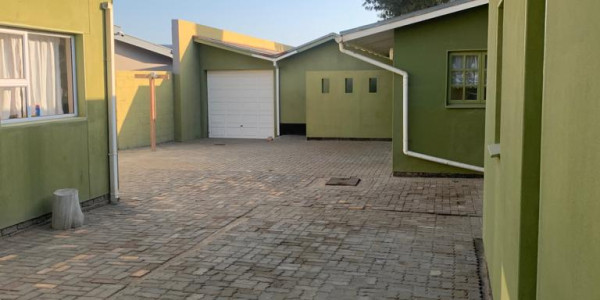 4 Bedroom Houise with a Flat For Sale Vineta Swakopmund