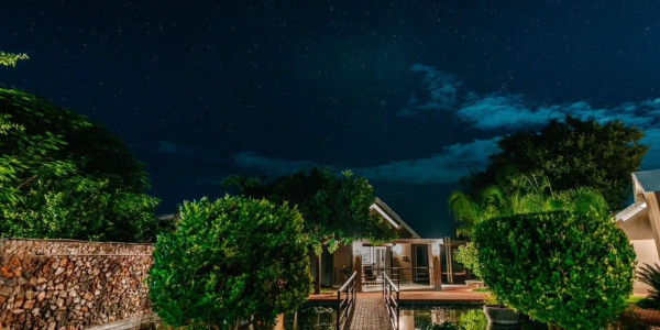 Stunning Lodge close to Etosha National Park