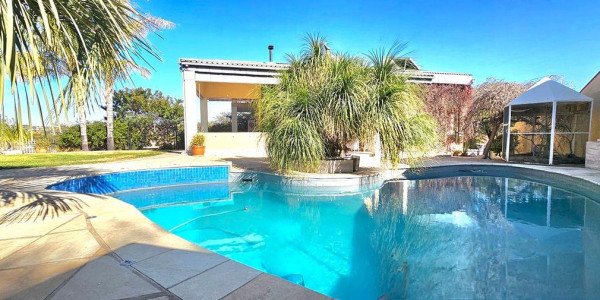 Luxury Family Home with 5 Rooms and Stunning Views in Klein Windhoek