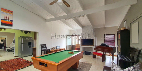 Ext 4, Henties Bay:  Stunning, spacious 4 Bedr Home is for Sale