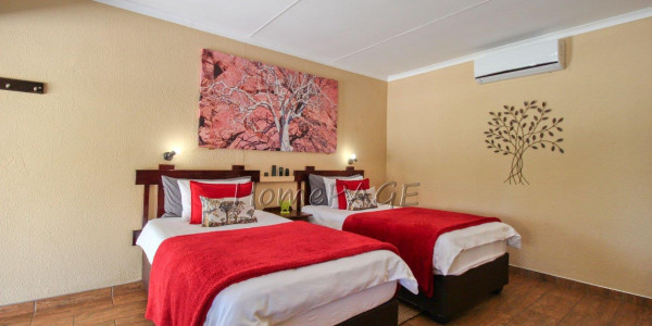 Otjiwarongo:  Immaculate 8 Bedroom Guesthouse for sale