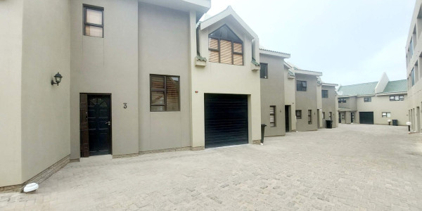 BEAUTIFUL AND NEAT 3 BEDROOM DUPLEX