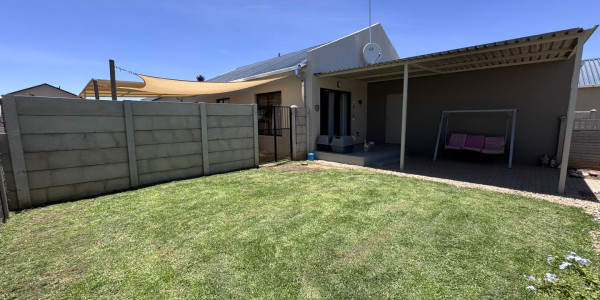 SPACIOUS SINGLE-STOREY FAMILY HOME IN A GROWING COMMUNITY