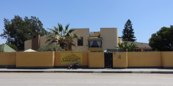 SANDCASTLE SELF-CATERING APARTMENTS