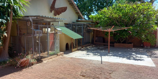 HOUSE FOR SALE: OTJIWARONGO CENTRAL - 1536 Sqm Erf size