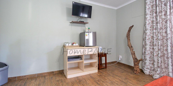 Otjiwarongo:  Immaculate 8 Bedroom Guesthouse for sale