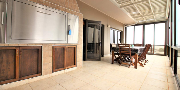 LUXURY SEA VIEW HOUSE FOR SALE IN CUL DE SAC - CENTRAL SWAKOPMUND