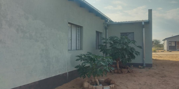 3 bedrooms house available for sale in Freedom Park, Otjiwarongo