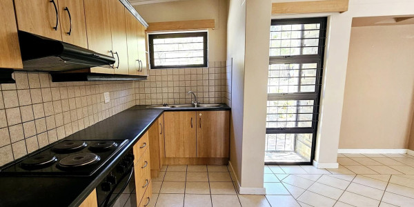 3 Bedroom Townhouse For Sale in Avis