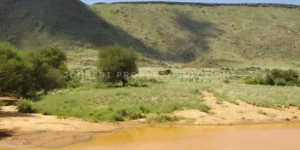 GORGEOUS LIVESTOCK / GAME FARM FOR SALE IN THE SOUTH OF NAMIBIA