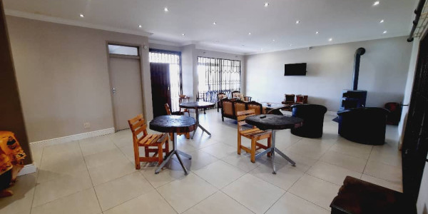 Windhoek Elegance: Furnished Guesthouse with Breathtaking Views!