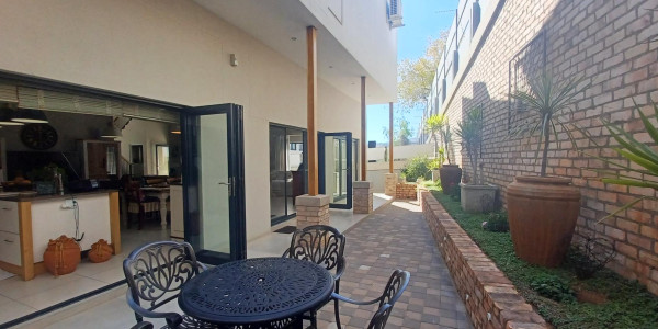 Klein Windhoek - 3 Bedroom Townhouse - CC Reg N$7 750mil