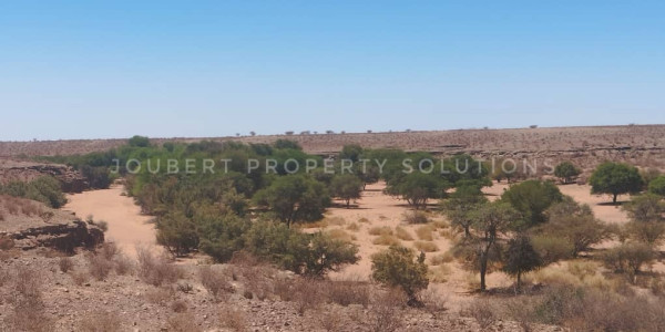 EXCEPTIONAL INVESTORS OPPORTUNITY GAME FARM FOR SALE IN THE SOUTH OF NAMIBIA