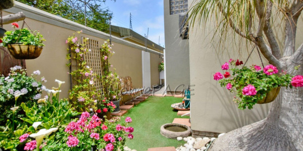 Vineta, Swakopmund:  Neat and Spacious 3 Bedr UPMARKET Townhouse is for sale