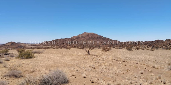 BEAUTIFULL HUNTING / LIVESTOCK / MINING FARM FOR SALE IN THE SOUTH OF NAMIBIA – ARIAMSVLEI DISTRICT