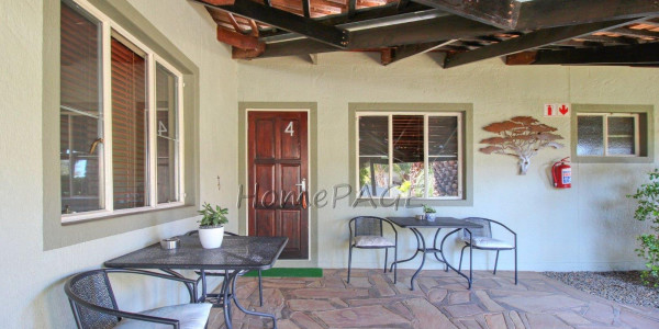 Otjiwarongo:  Immaculate 8 Bedroom Guesthouse for sale