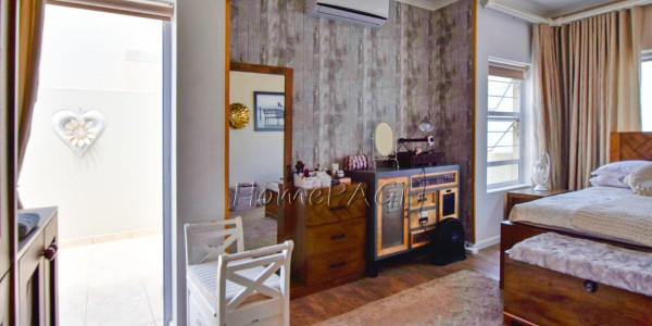 Vineta, Swakopmund:  Neat and Spacious 3 Bedr UPMARKET Townhouse is for sale