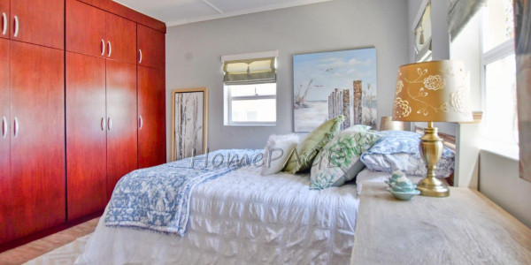 Vineta, Swakopmund:  Neat and Spacious 3 Bedr UPMARKET Townhouse is for sale