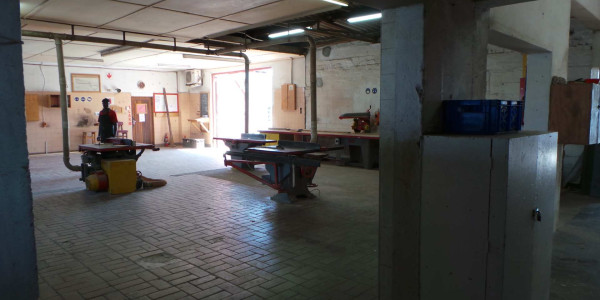 Light Industrial workshop with offices and flat at Industrial 1