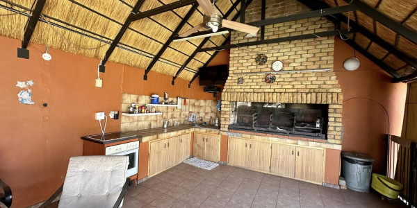 3 Bedroom House For Sale in Eros Park