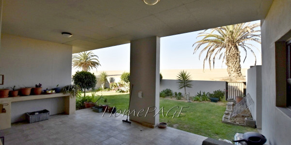 Dolphin  Beach, Walvis Bay:  High-Lying Home is for Sale