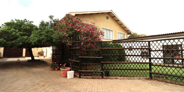 4 Bedroom Home with 1 Bedroom Flat for Sale, Swakopmund Kramersdorf