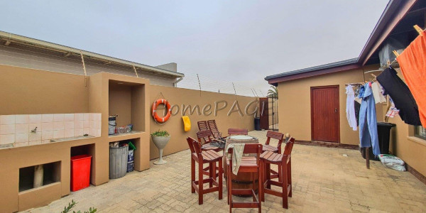 Ext 4, Henties Bay:  Stunning, spacious 4 Bedr Home is for Sale