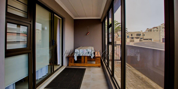 Long Beach Ext 1, Walvis Bay:  Large Luxurious Home with Flat is for Sale