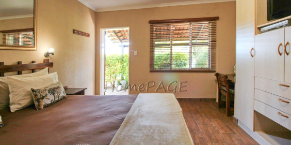 Otjiwarongo:  Immaculate 8 Bedroom Guesthouse for sale