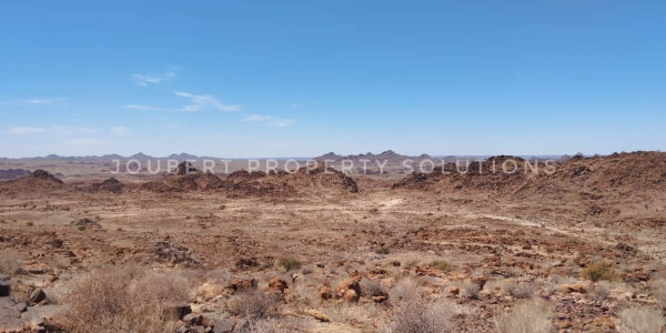 BEAUTIFULL HUNTING / LIVESTOCK / MINING FARM FOR SALE IN THE SOUTH OF NAMIBIA – ARIAMSVLEI DISTRICT