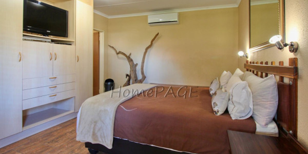 Otjiwarongo:  Immaculate 8 Bedroom Guesthouse for sale