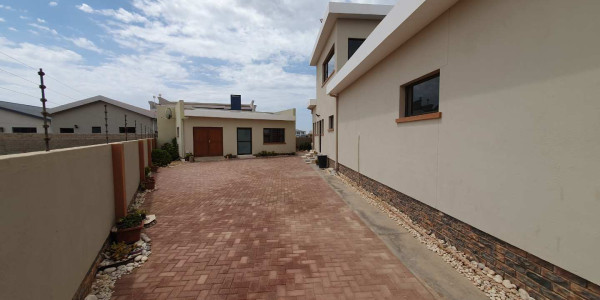 Luxurious Coastal Home with Flat for Sale in Henties Bay