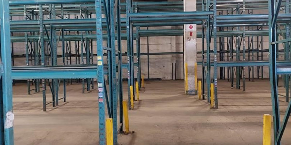 FOR SALE - Huge Distribution Centre in Northern Industrial