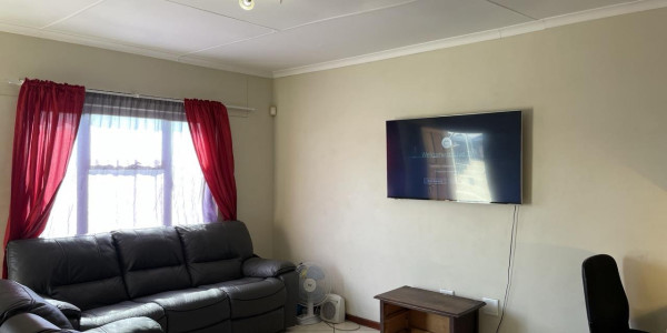 Apartment in well maintained complex in Dorado Park