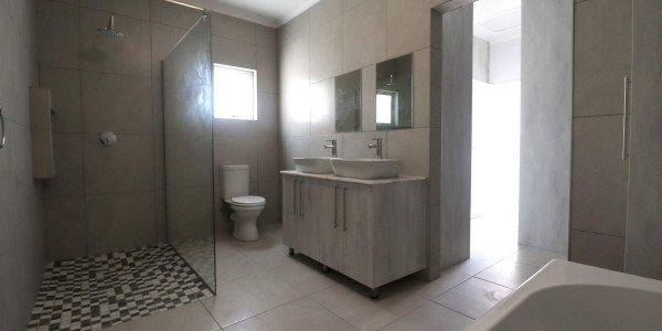 Newly Built Spacious 3 En-Suite Bedroom Home for Sale, Swakopmund