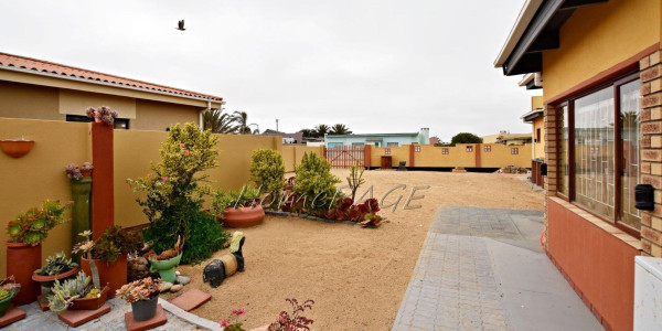 Ext 4, Henties Bay:  Neat Corner Home is for Sale