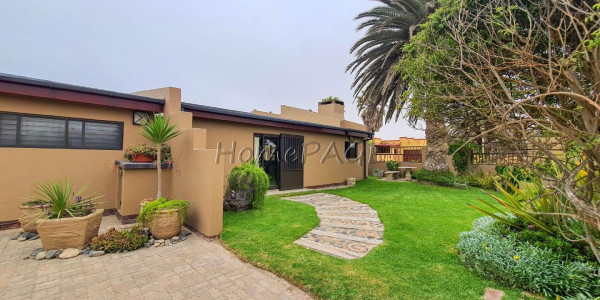 Ext 4, Henties Bay:  Stunning, spacious 4 Bedr Home is for Sale